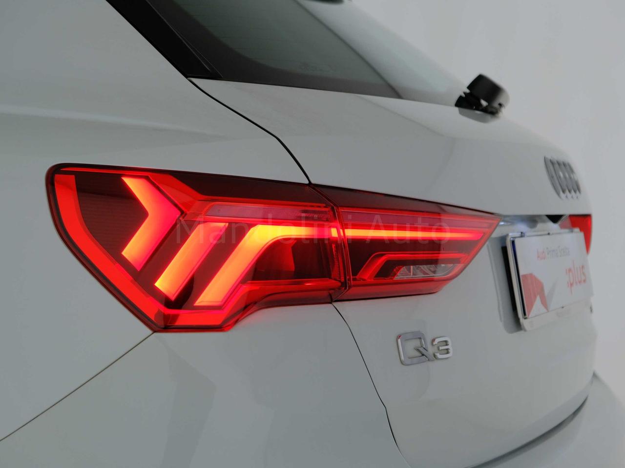 Audi Q3 35 1.5 tfsi business advanced s tronic
