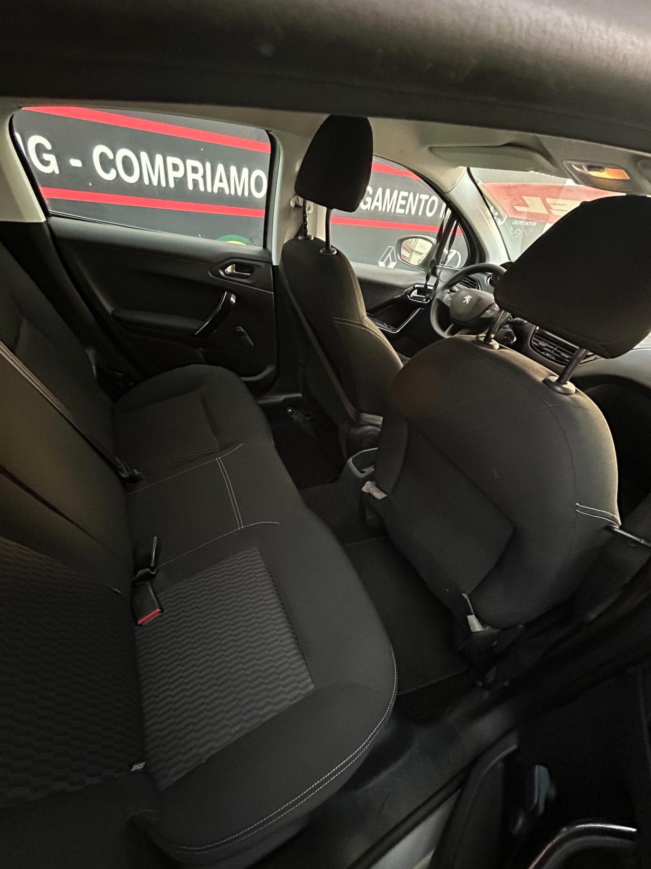 Peugeot 208 2017 1.6 DIESEL 75CV Allure LEGGI