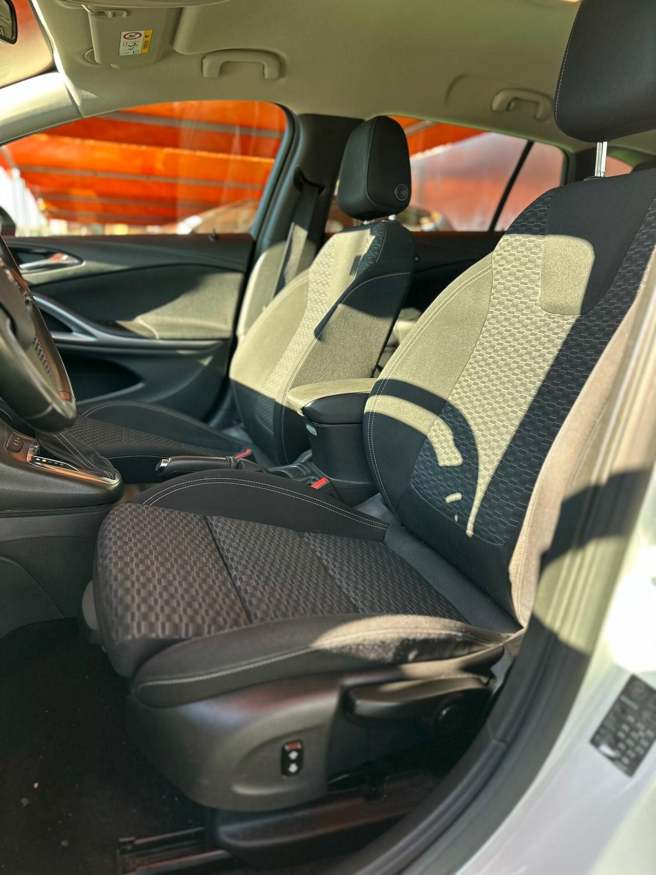 Opel Astra 1.6 CDTi 136CV aut. Sports Tourer Dynamic