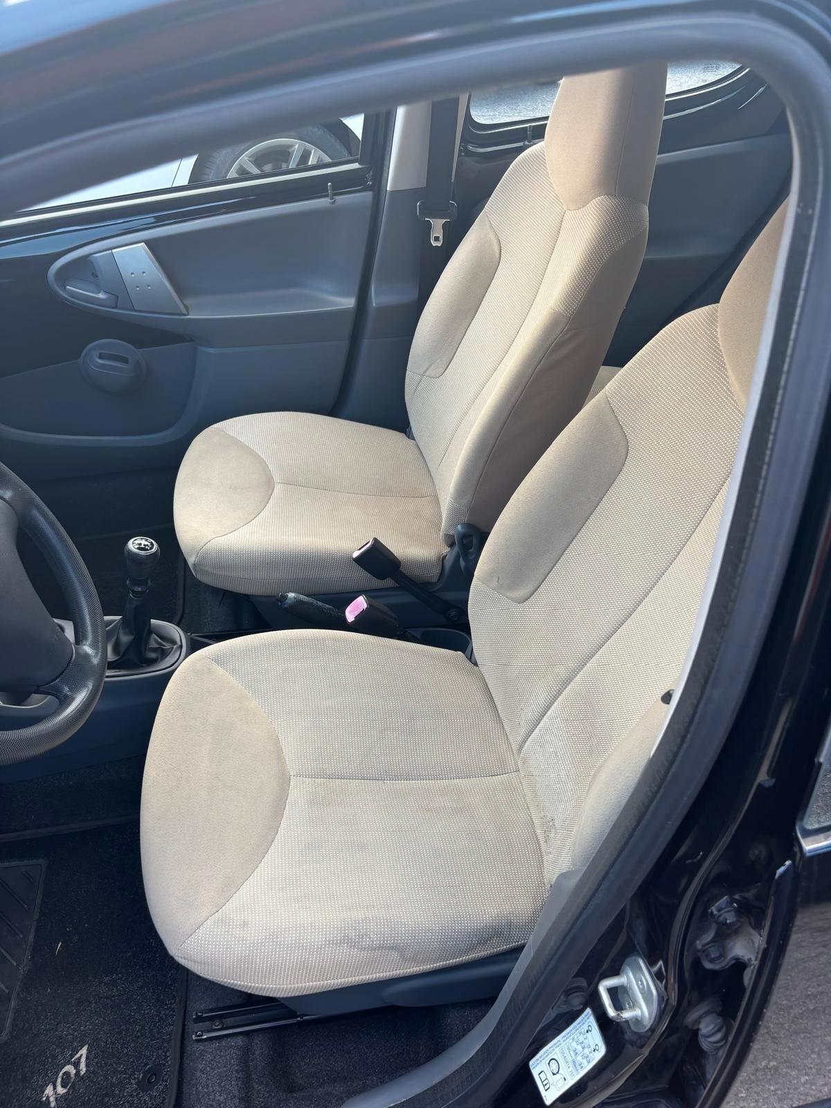 Peugeot 107 1.0 68CV 5p. Sweet Years