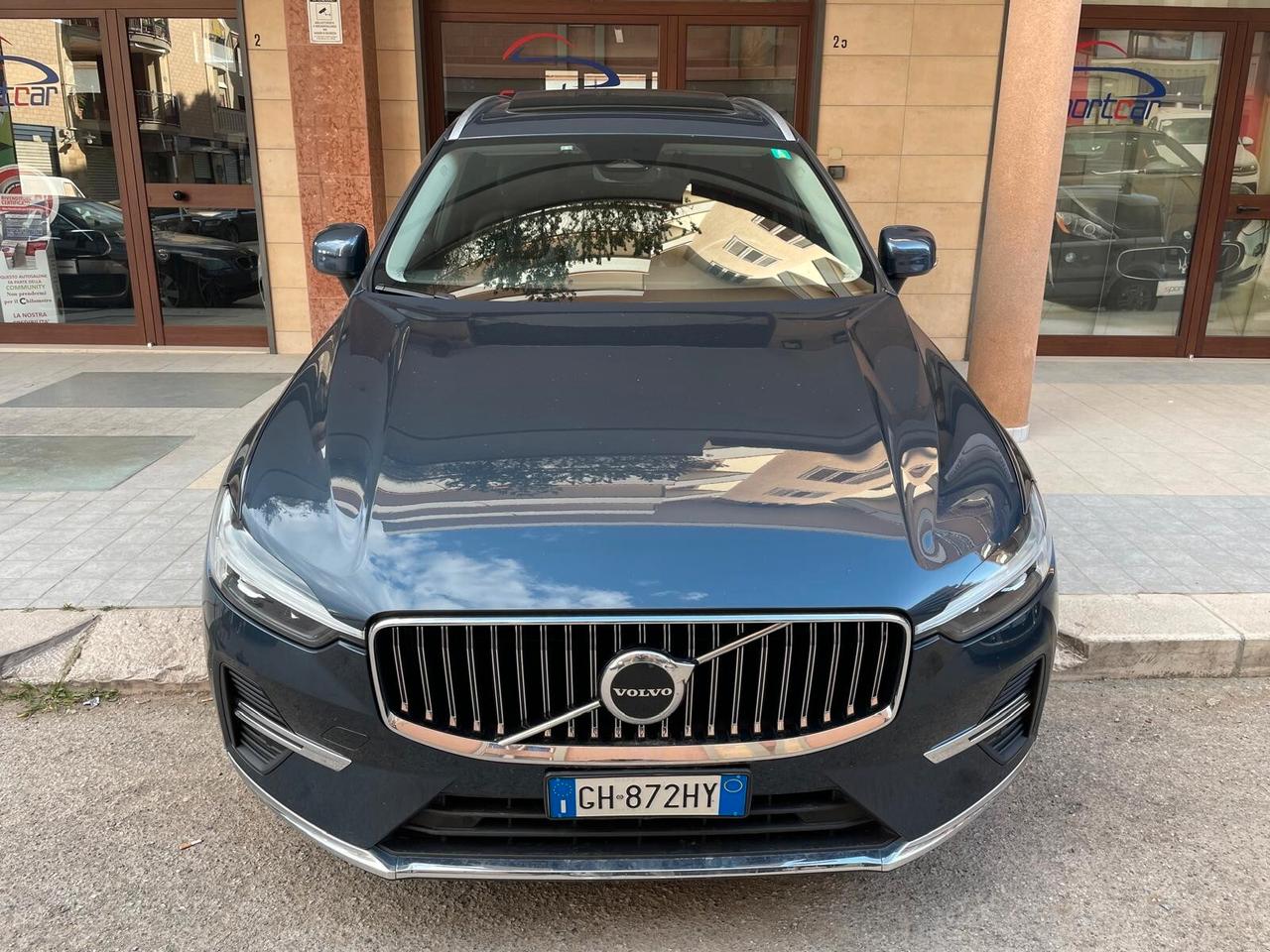 Volvo XC 60 B4 (d) 20d 197CV Aut. INSCRIPTION TETTO NAVY PELLE LED 19