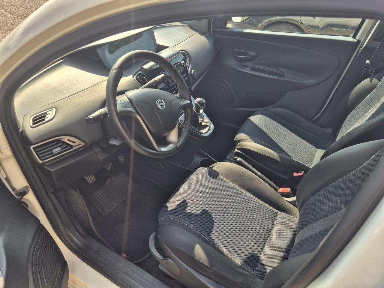 Lancia Ypsilon 1.2 69 CV 5 porte GPL Ecochic Unyca