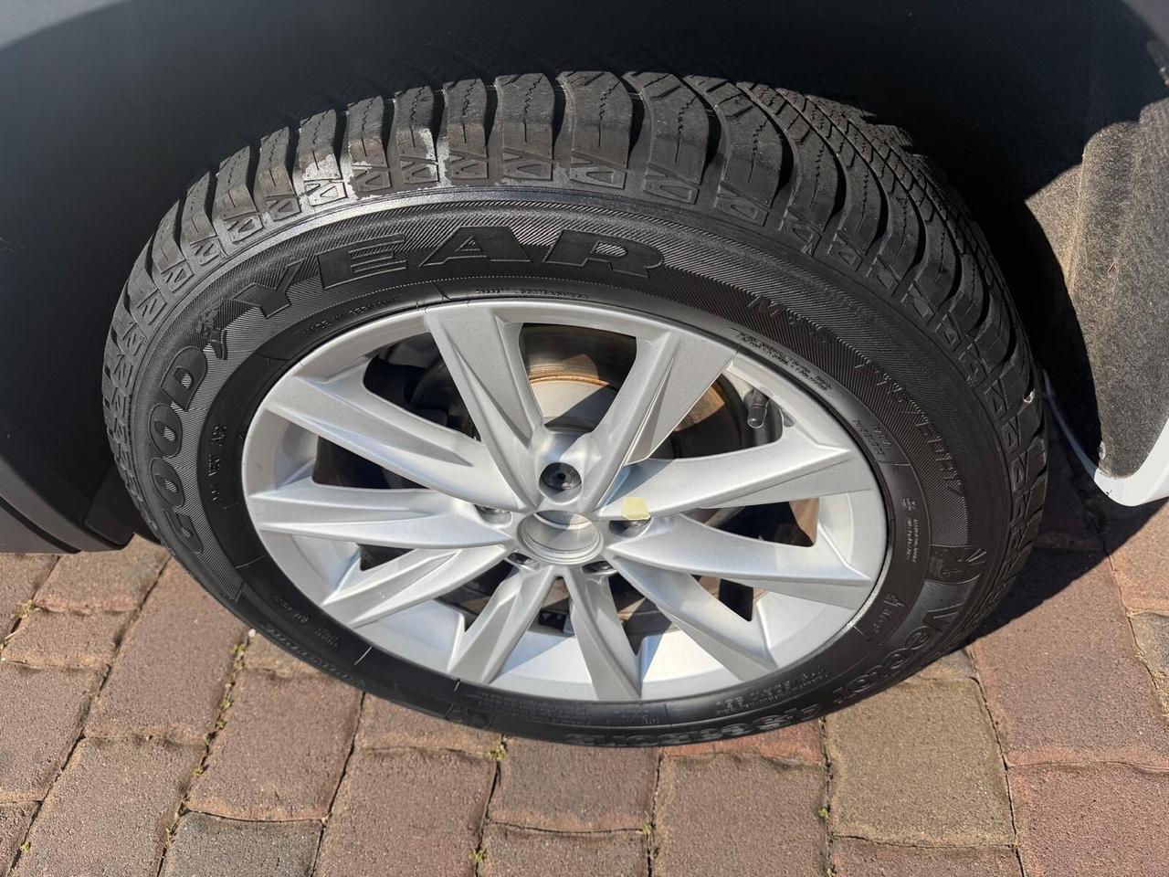 Volkswagen Tiguan 2.0 TDI 110 CV Sport & Style BlueMotion