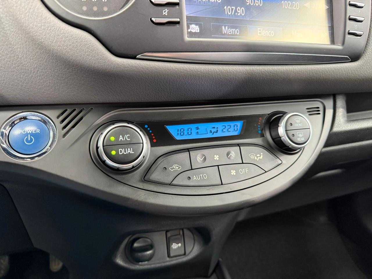 Toyota Yaris 1.5 Hybrid 5 porte Active berlina 2 volumi (940)