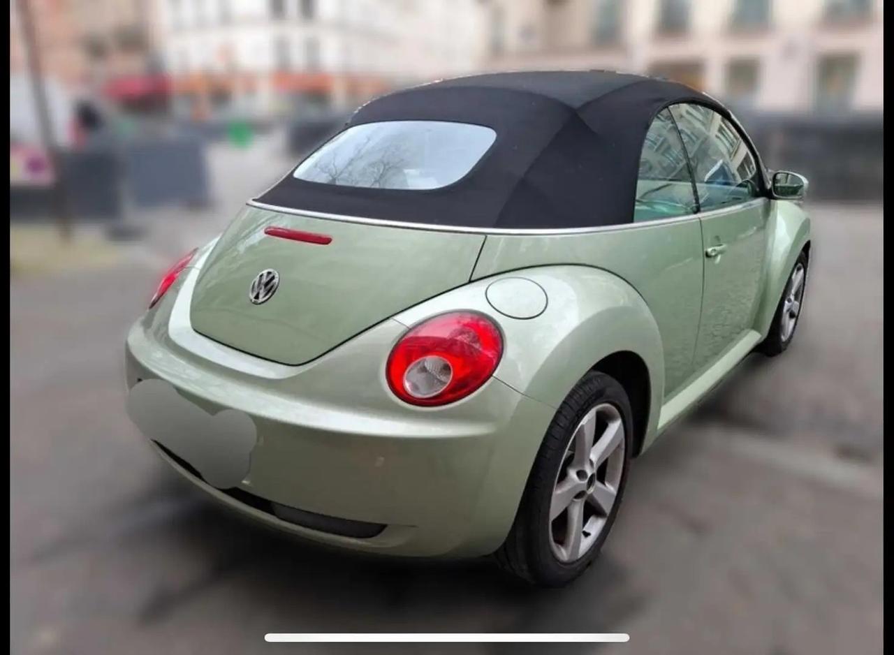 Volkswagen New Beetle 1.6 Cabrio automatica
