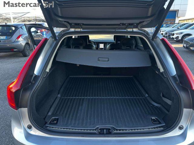 VOLVO V90 V90 2016 2.0 d3 Momentum FP686SV