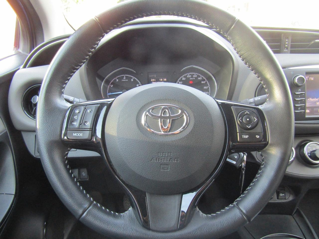 Toyota Yaris 1.0 70CV "49.400 km" Bluetooth, Camera p., ADAS