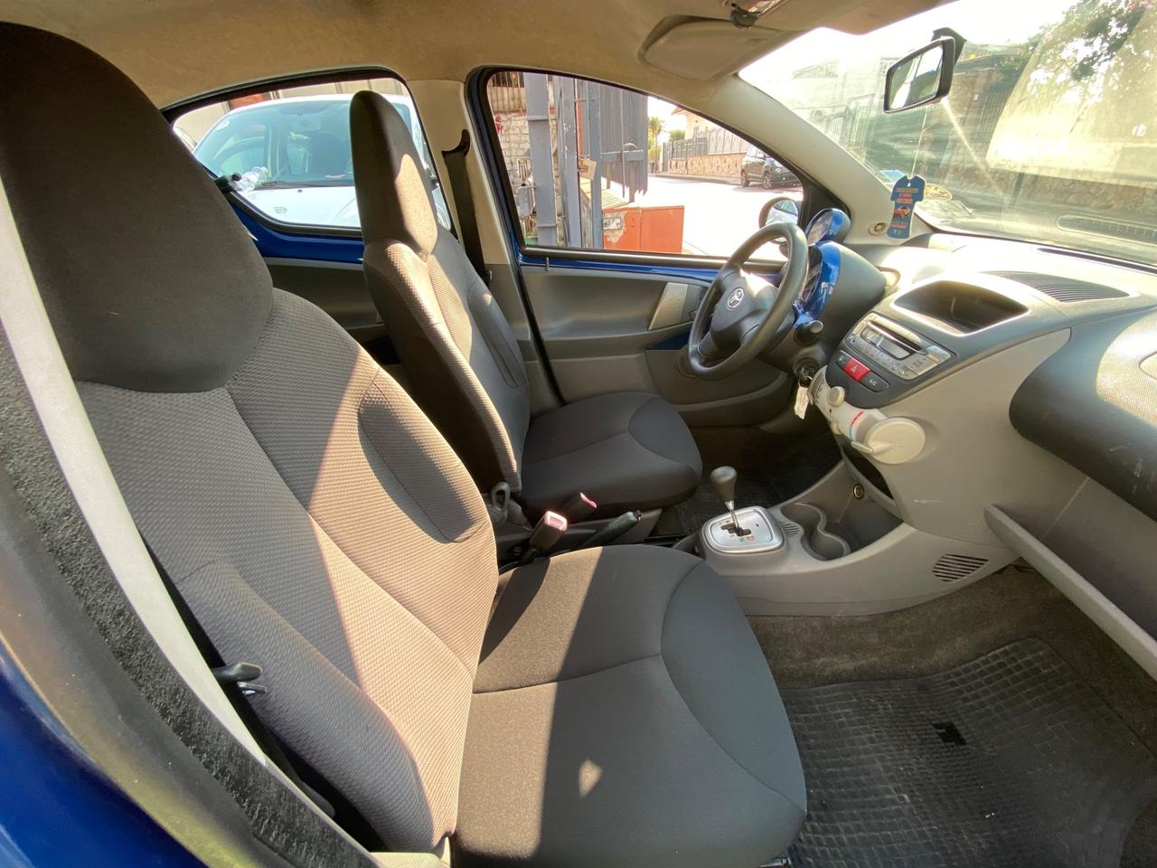 Toyota Aygo 1.0 12V VVT-i 5 porte AUTOMATICO