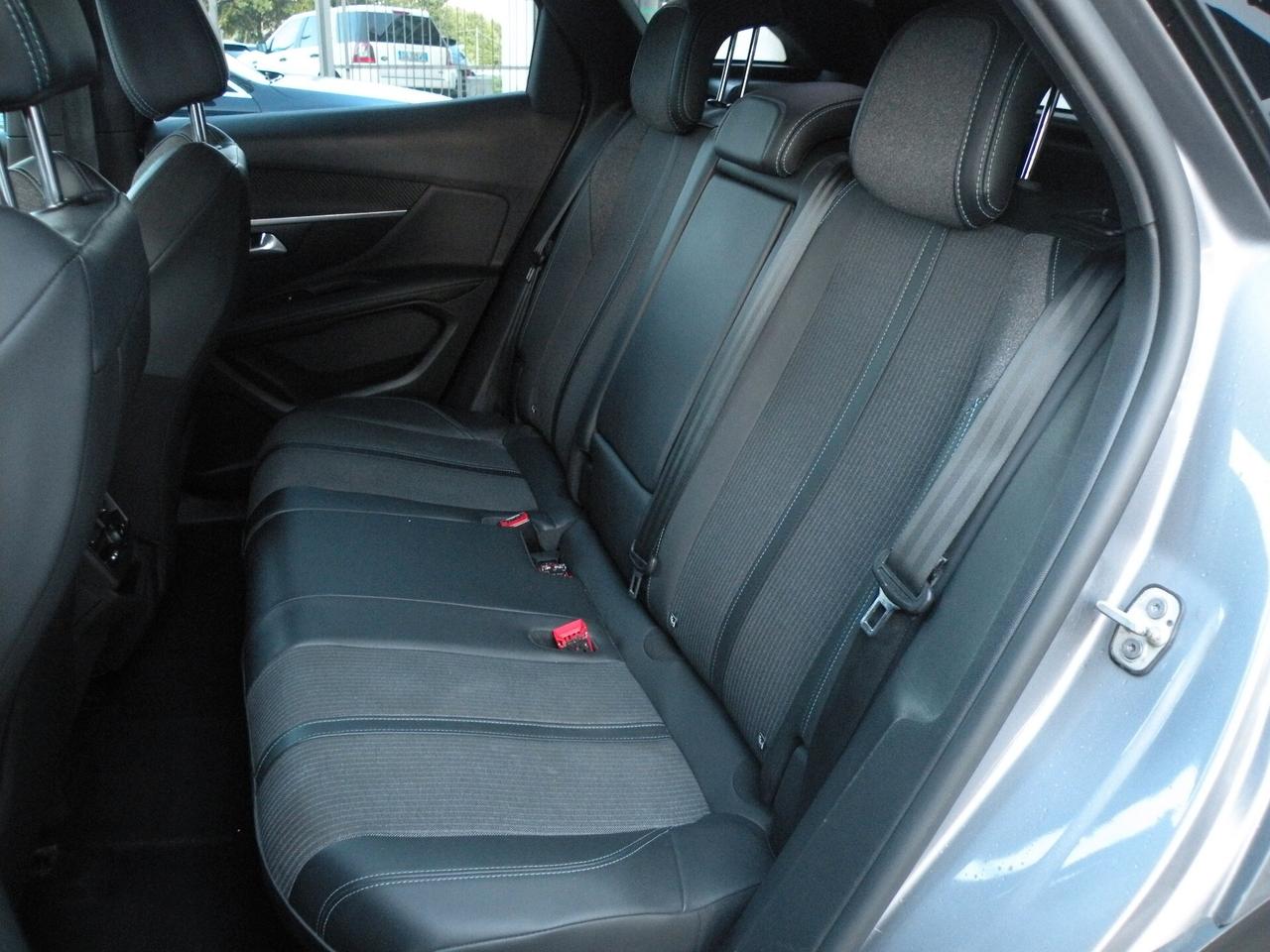 PEUGEOT 3008 1.5 BlueHDi 130CV EAT8 ALLURE 2021