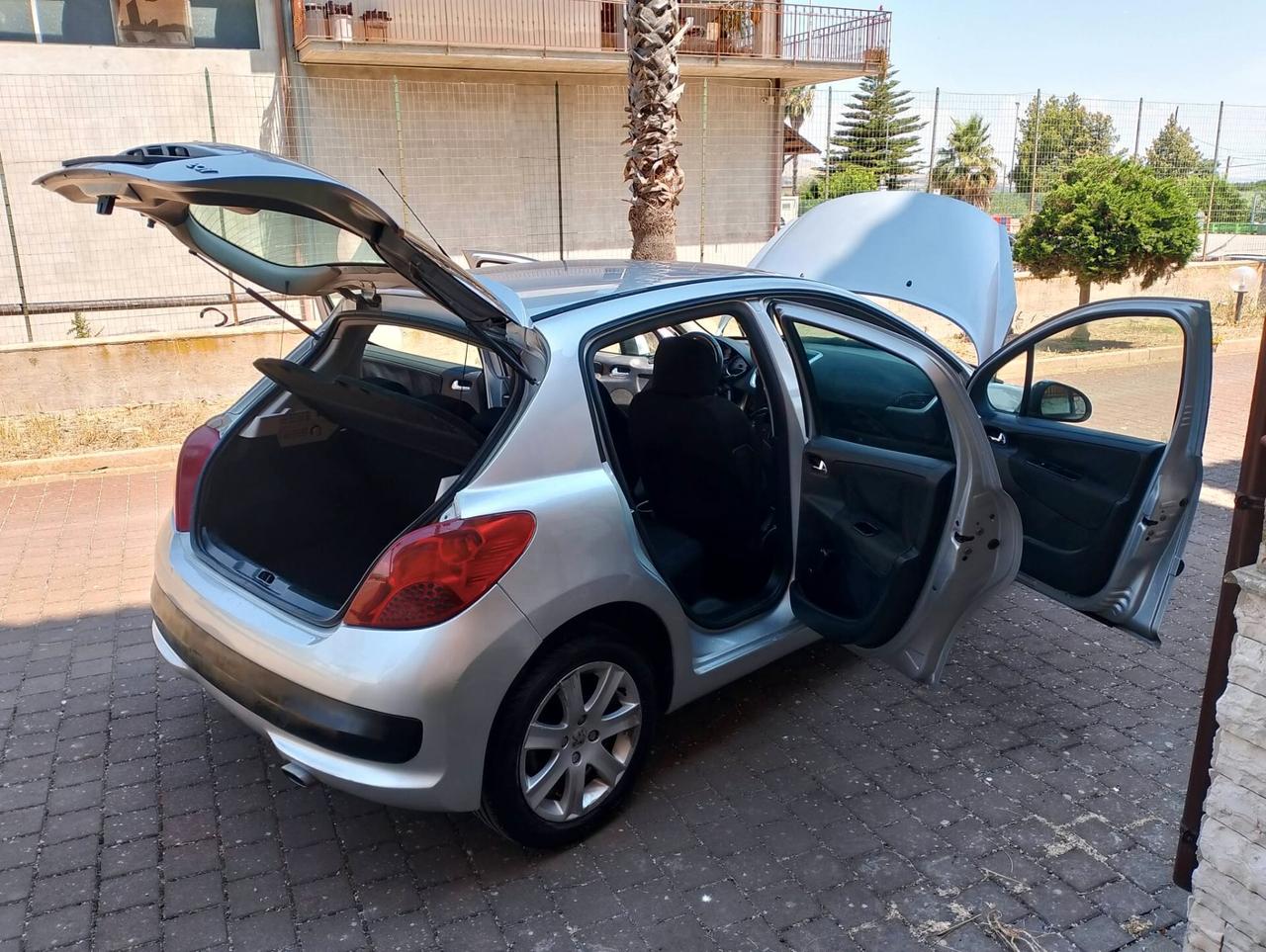 Peugeot 207 1.6 HDi 90CV 5p. XS