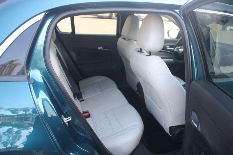 FIAT 600 1.2 Hybrid 110cv La Prima