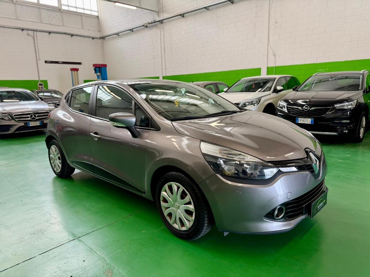 Renault Clio 1.2 Benzina Costume National