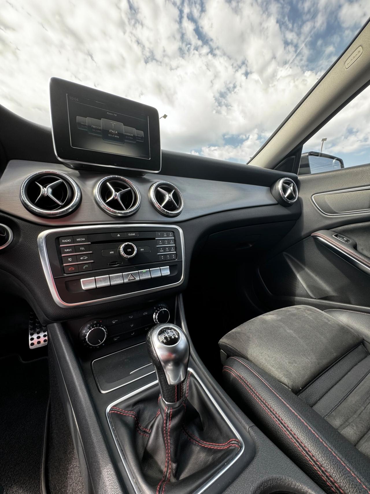 Mercedes-benz CLA 200 CLA 200 d Premium AMG