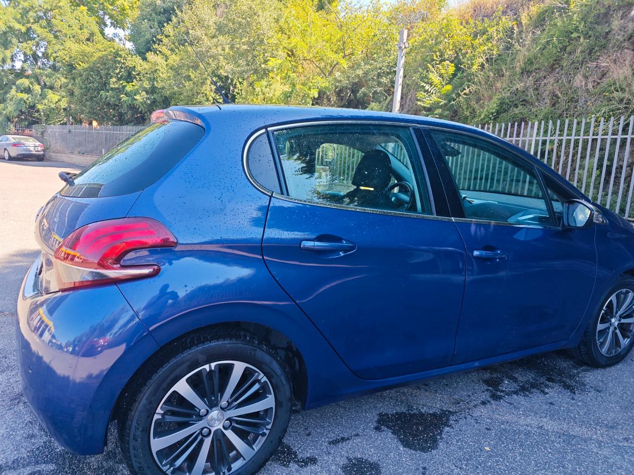 Peugeot 208 BlueHDi 75 5 porte Allure