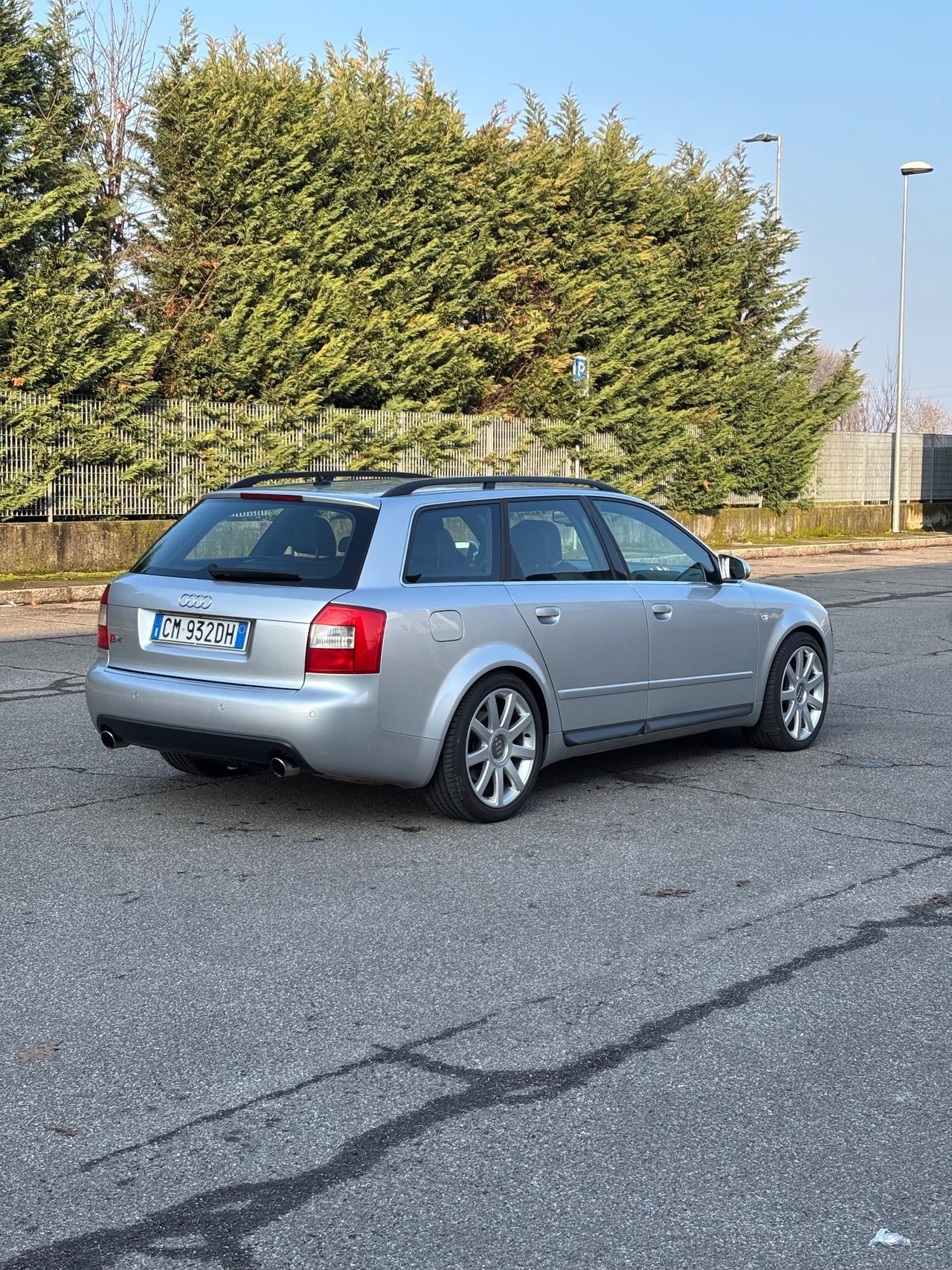 Audi S4 4.2 V8 344CV