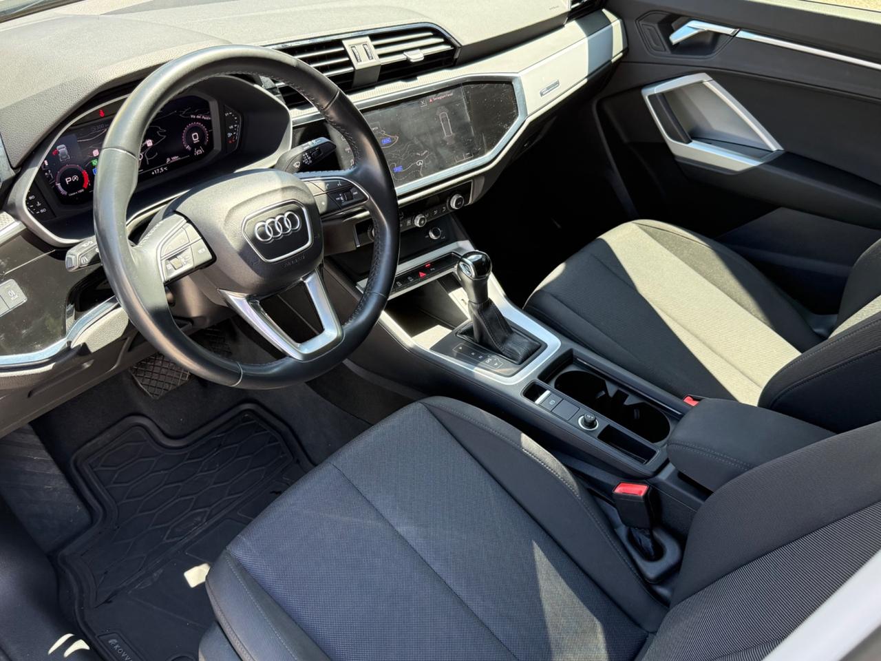 Audi Q3 35 TDI S tronic Business Advanced