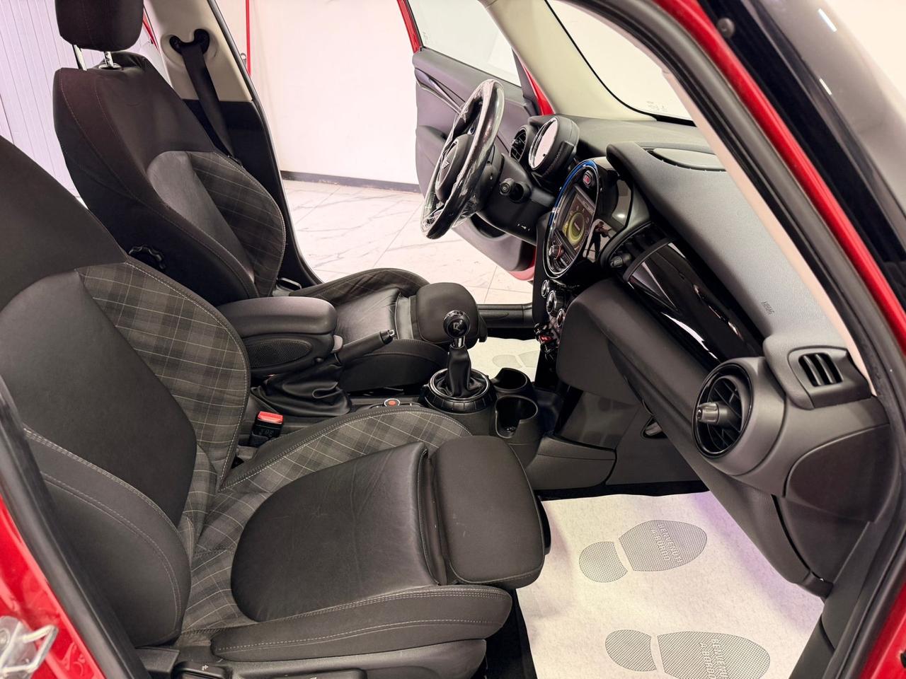 Mini 1.5 One D Business XL-GARANTITA-LED-2016