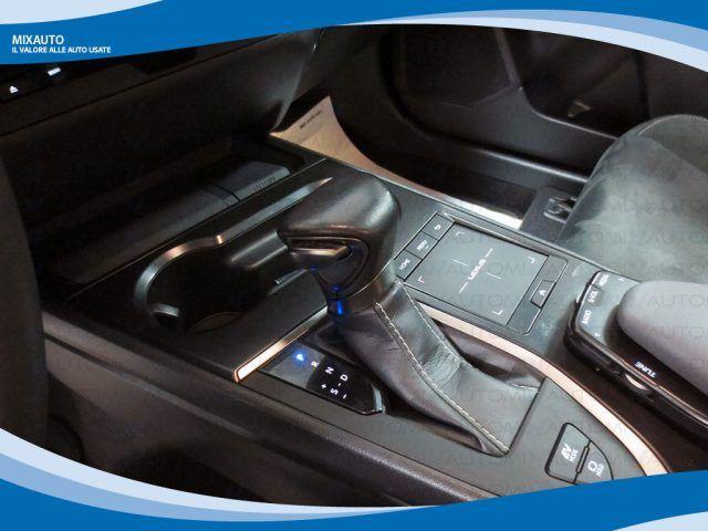 LEXUS UX 250h 2.0 150cv 2WD Executive CVT EU6D-Temp