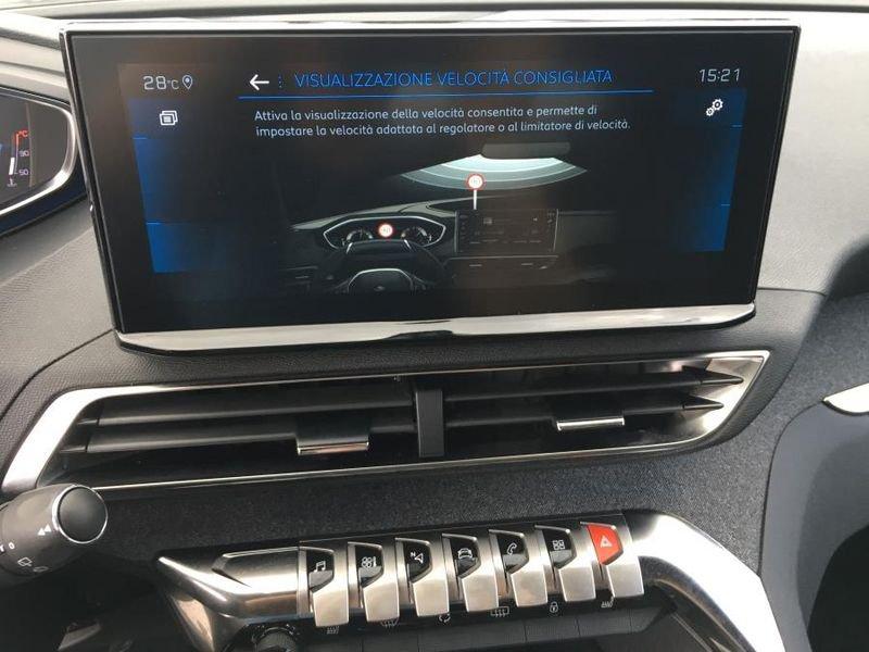 Peugeot 3008 PureTech Turbo 130 Allure Pack NAVI+KEYLESS 17 MILA KM