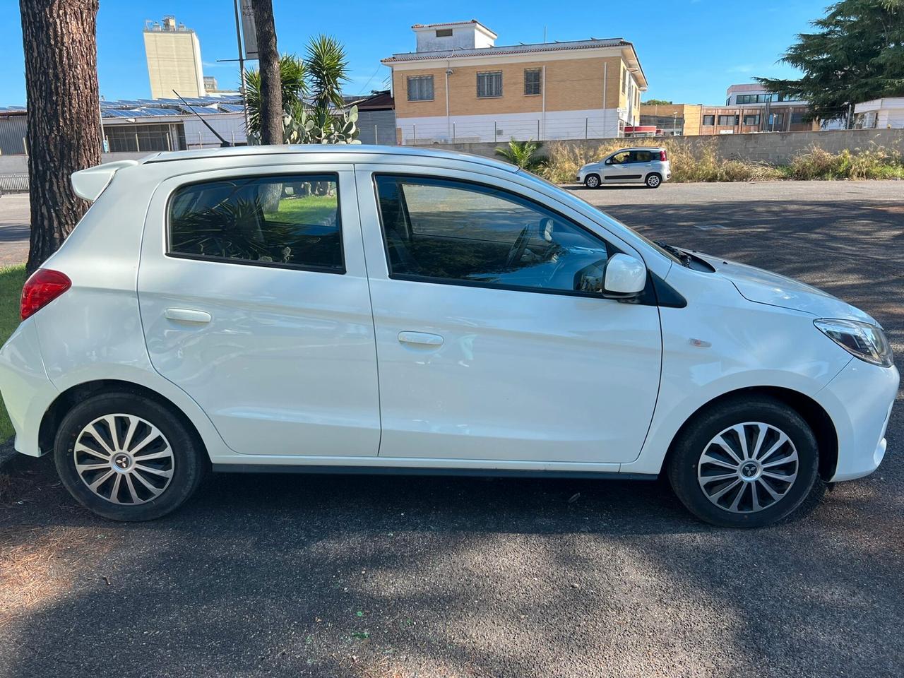 Mitsubishi Space Star 1.2 Invite SDA