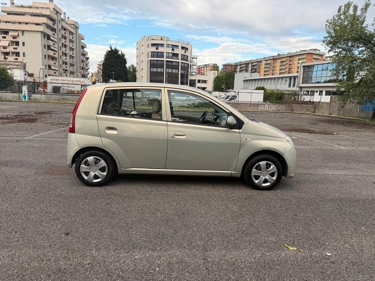 Daihatsu Cuore 1.0 12V 5 porte SX