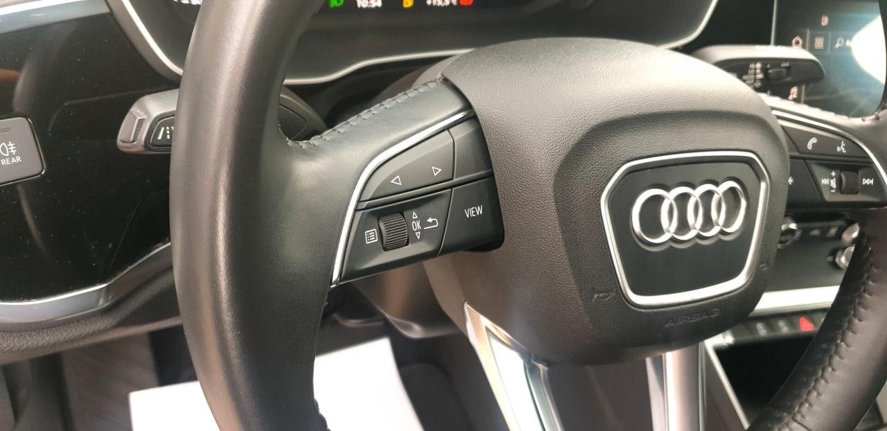 Audi Q3 1.5 TFSI 150 CV Business