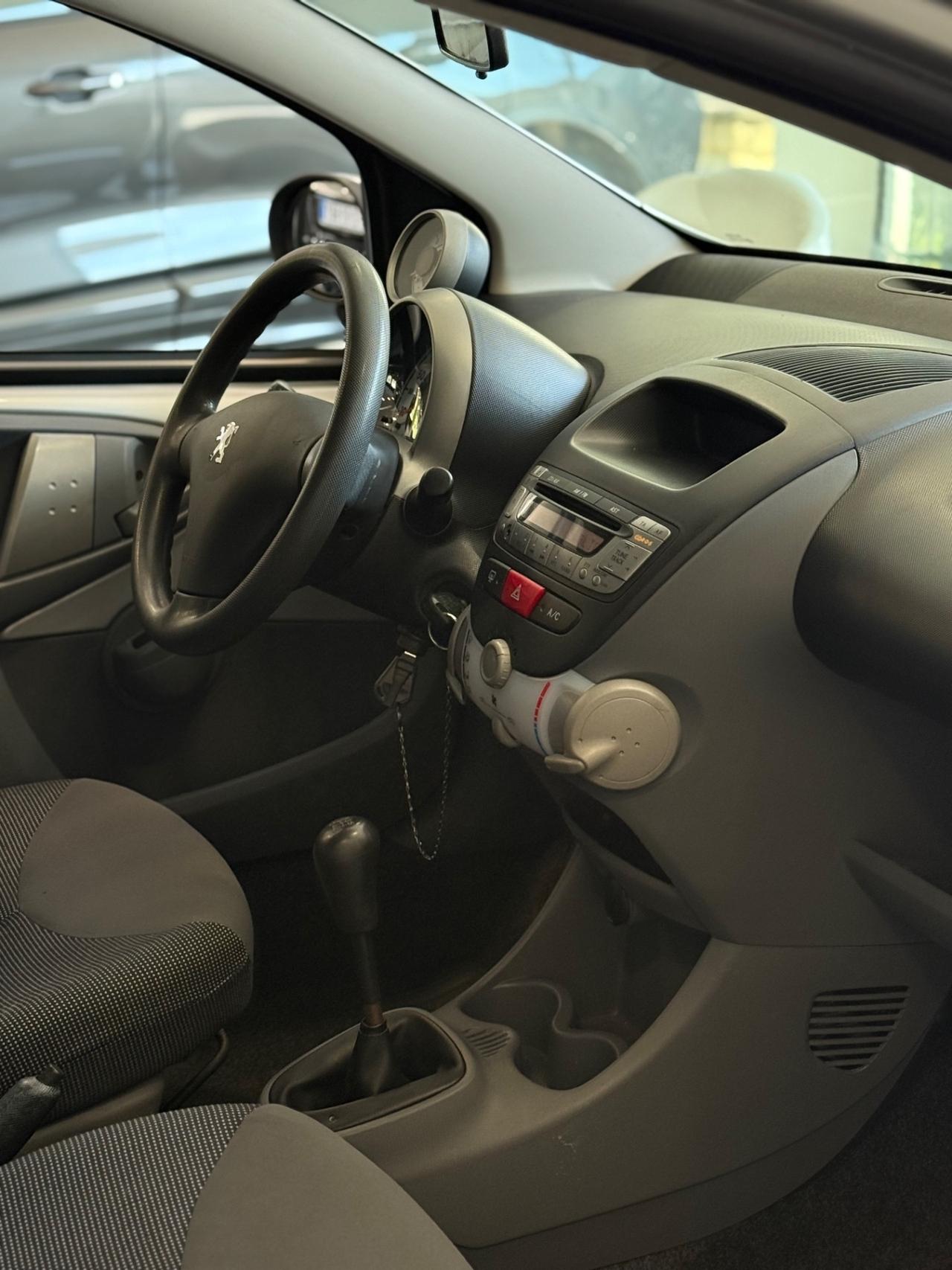 Peugeot 107 1.0 68CV 5p. Desir