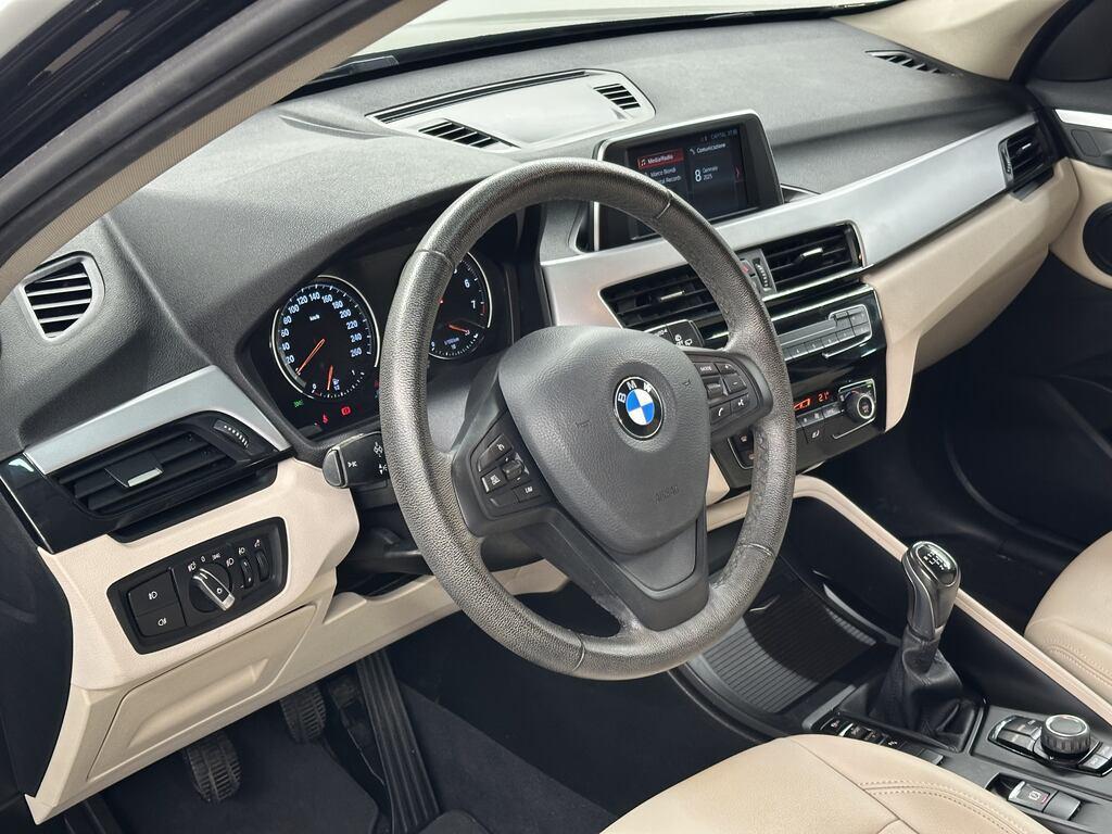 BMW X1 18 i Advantage sDrive