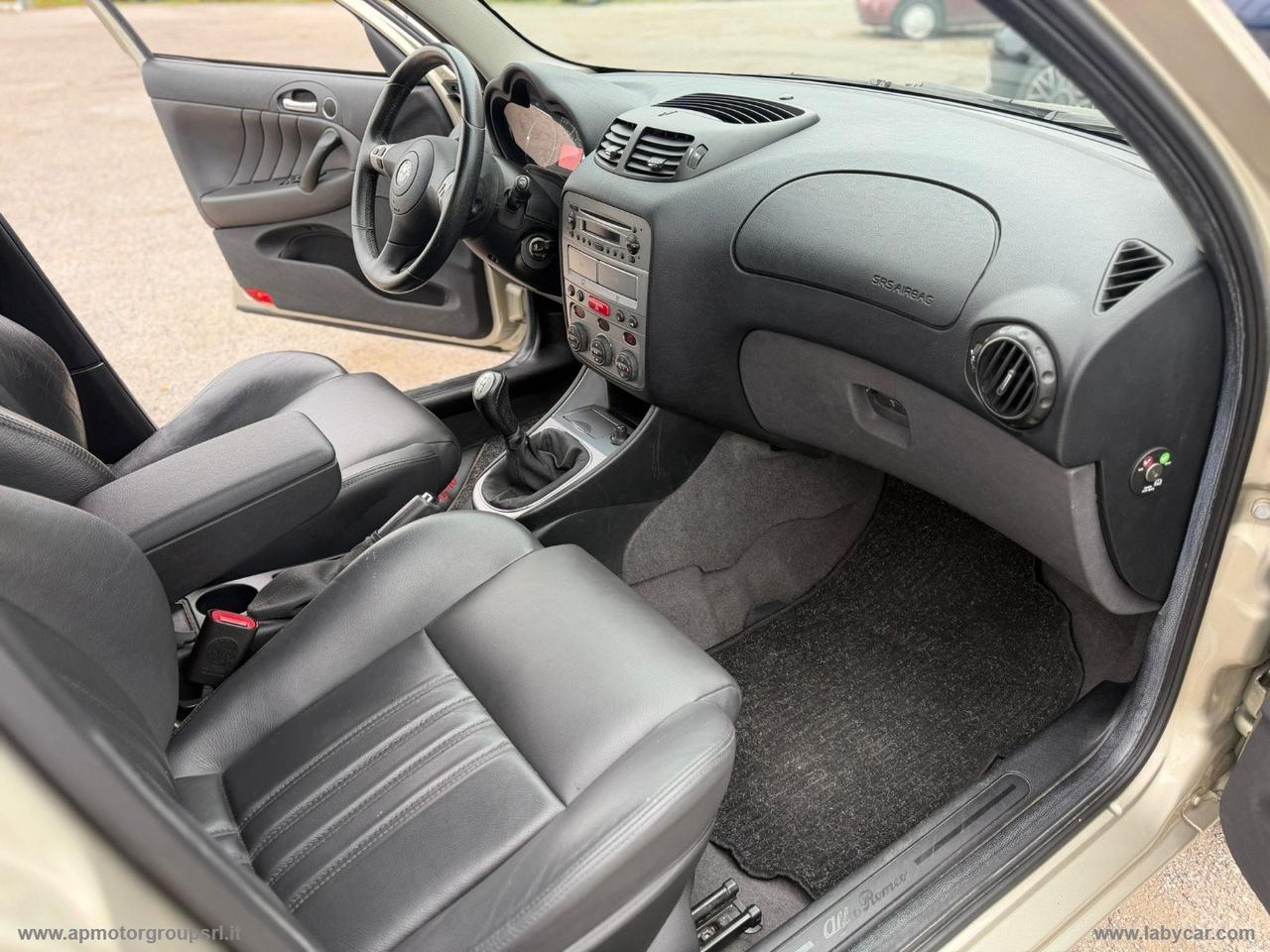 ALFA ROMEO 147 1.6 TS 105CV 5p. Distinctive