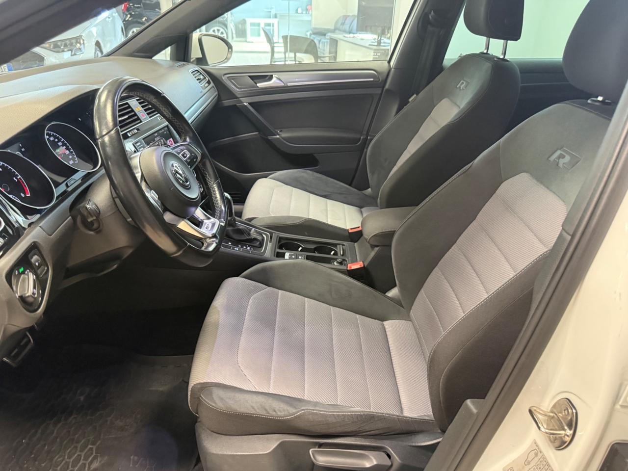 Volkswagen Golf 1.6 TDI 110 CV DSG 5p. Sport Edition R line
