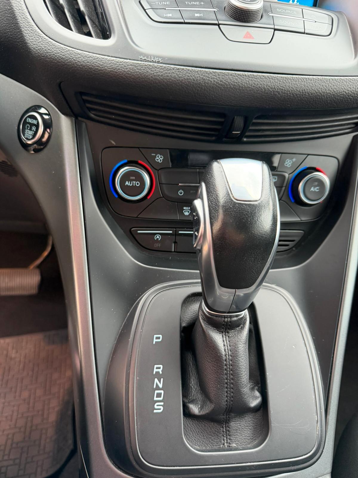 Ford Kuga 2.0 TDCI 120 CV S&S 2WD Powershift ST-Line