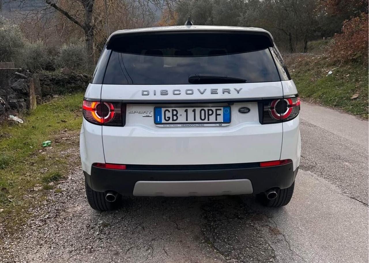 Land Rover Discovery Sport 2.0td4 150cv uni proprietario, mai incidentata.