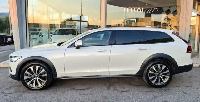 VOLVO V90 Cross Country B4 (d) AWD automatico Core IVA ESPOSTA