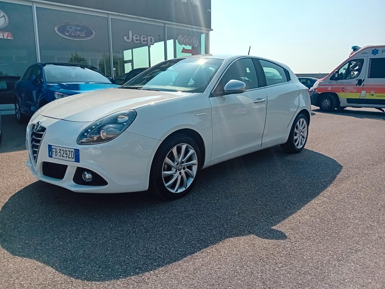 Alfa Romeo Giulietta 1.6 jtdm Distinctive Sport Pack 120cv E6