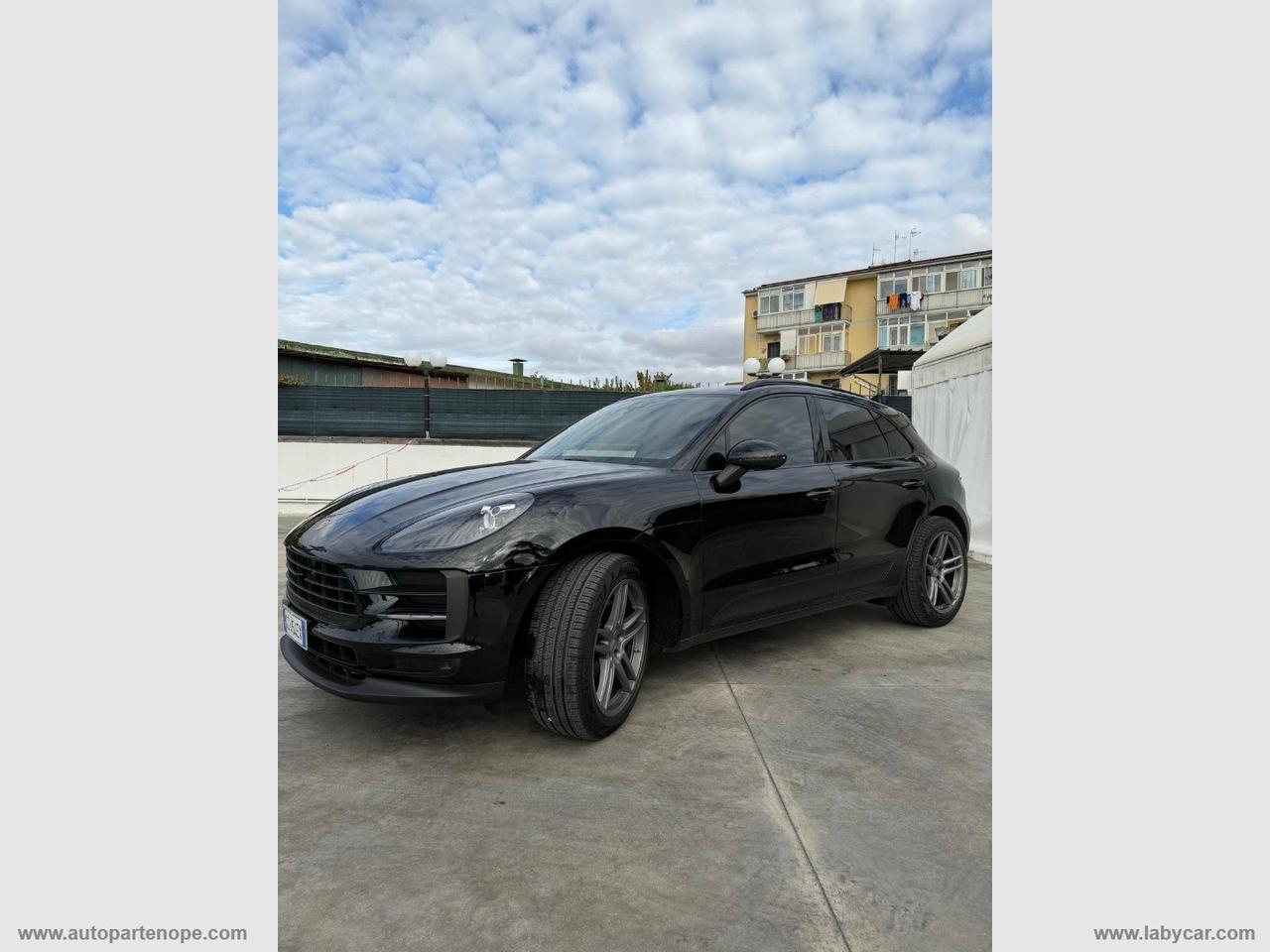 PORSCHE Macan 2.0