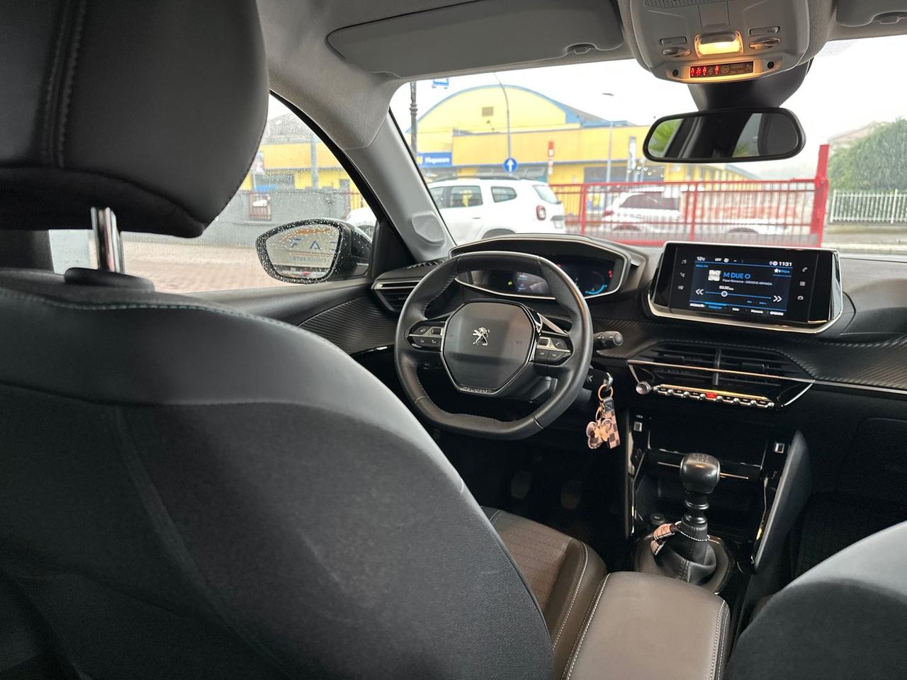 Peugeot 208 Allure Pack 1.2 PureTech 100 #7911