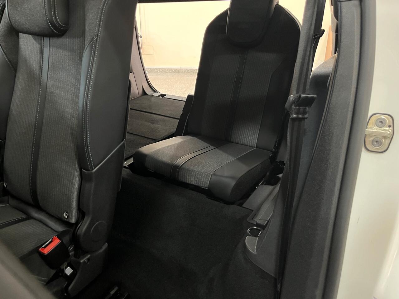 Peugeot 5008 BlueHDi 130 S&S EAT8 Allure Pack