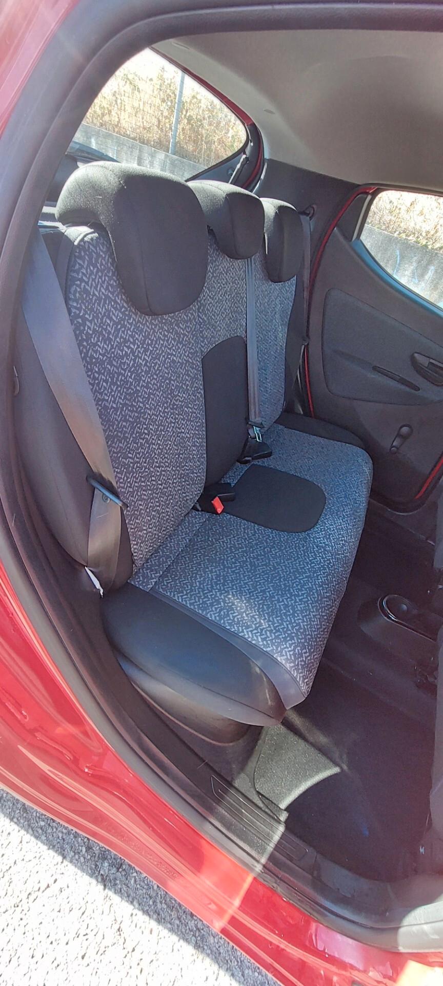 YPSILON 1,2 GPL DI SERIE CASA MADRE LANCIA MOD.ALBERTA FERRETTI FARI A LED IMPECCABILE