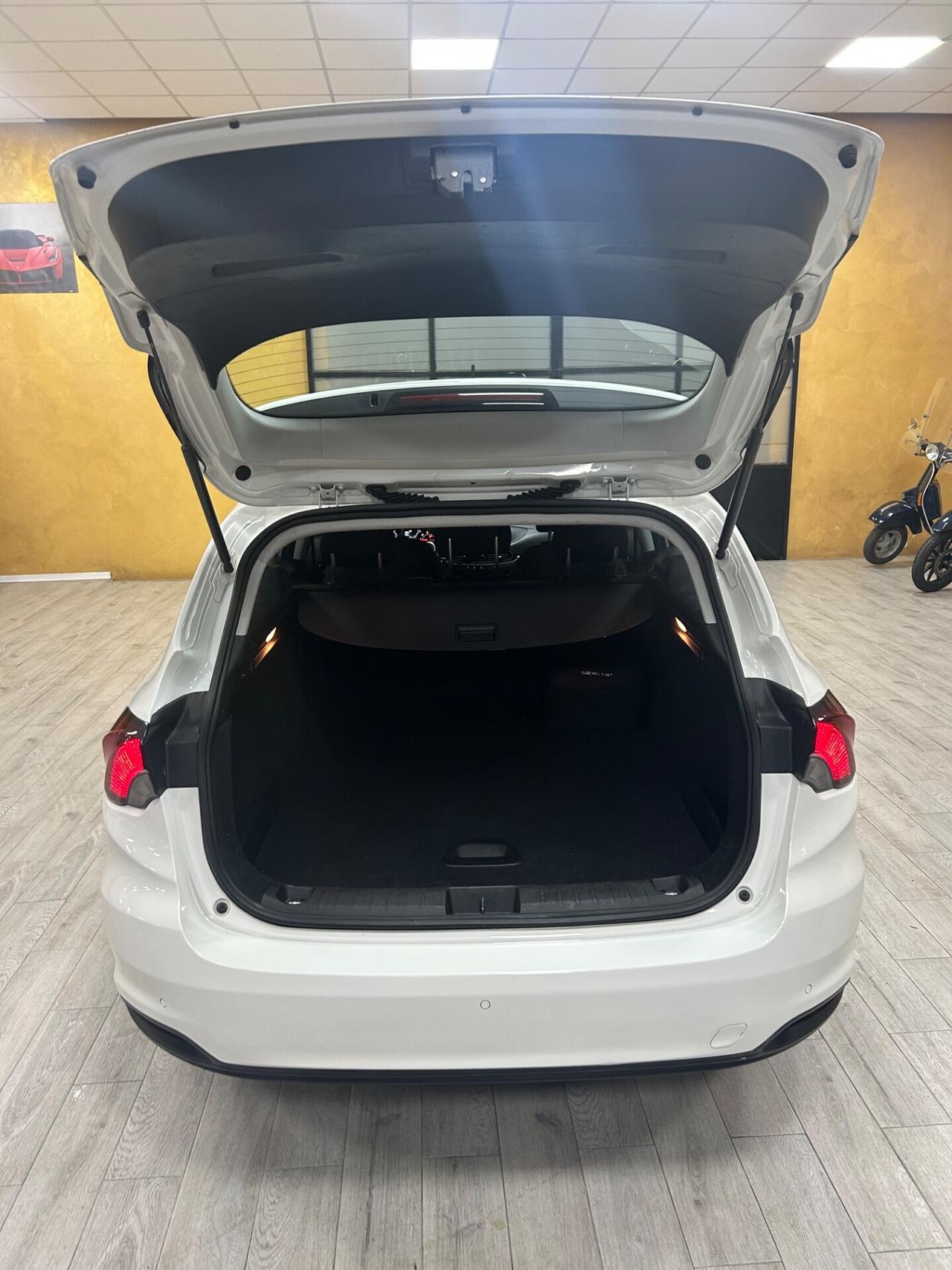 FIAT TIPO Wagon 1.3 Mjet “RETRO/FULL LED/17”-2019