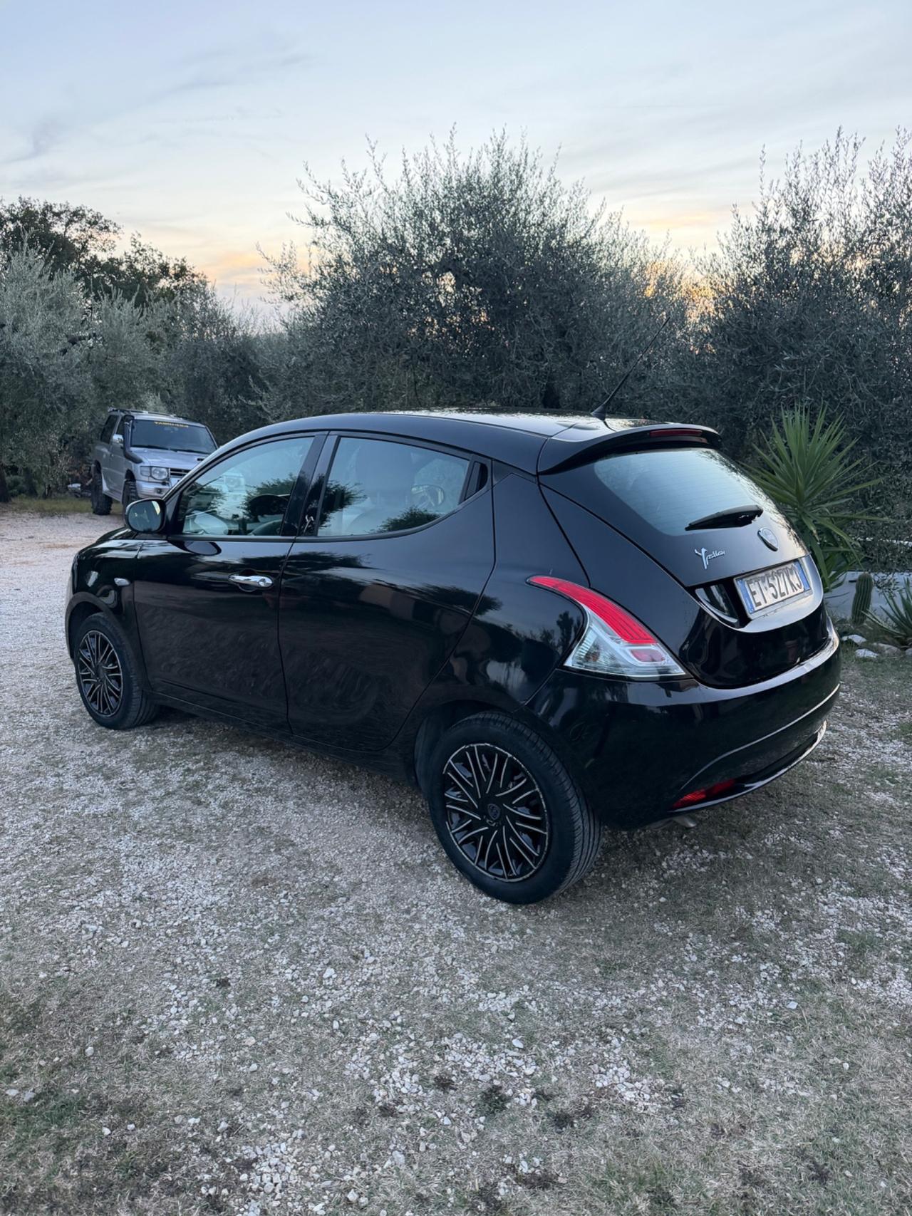 Lancia Ypsilon 1.2 69 CV 5 porte S&S Platinum
