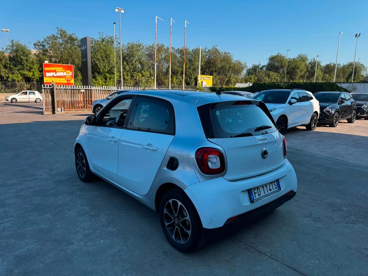 SMART FOUR FOUR 1.0 71 CV 2016 TETTO PANORAMICO