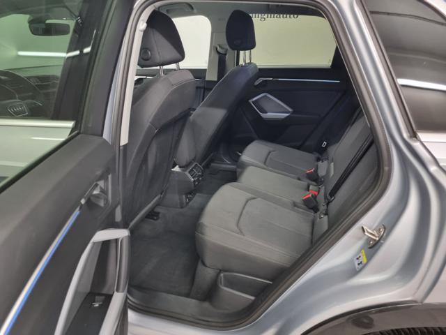 AUDI Q3 35 TDI S tronic Business Advanced