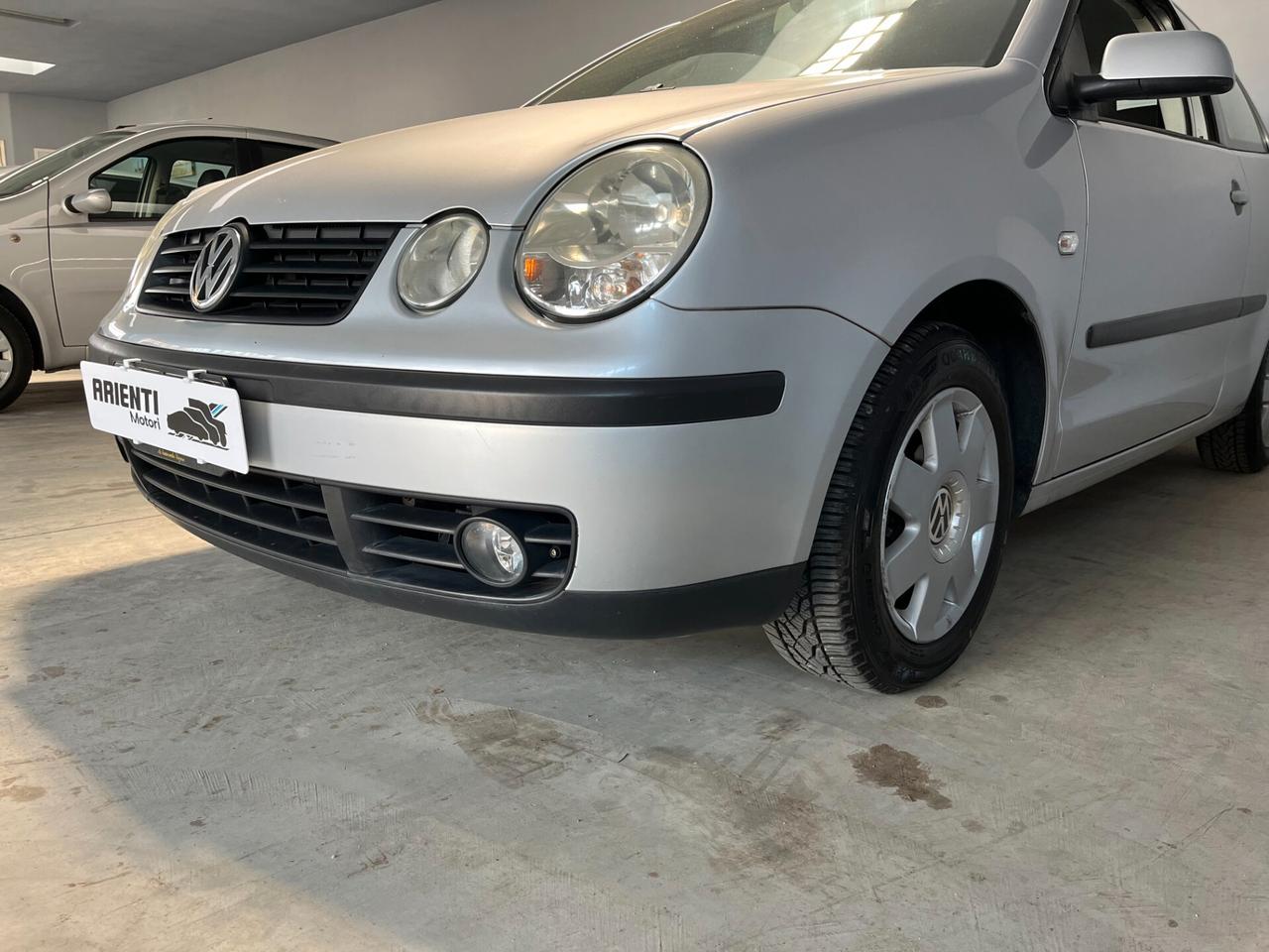 Volkswagen Polo 1.2cc TRENDLINE 64cv (OK NEOPATENTATI)