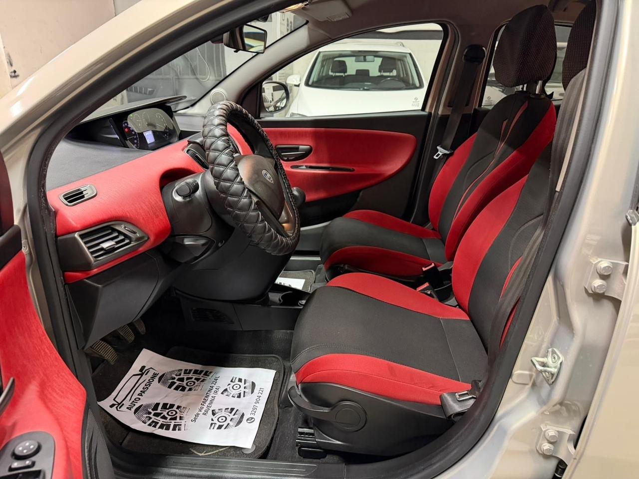 Lancia Ypsilon 0.9 TwinAir 85 CV 5 porte Metano Ecochic Gold