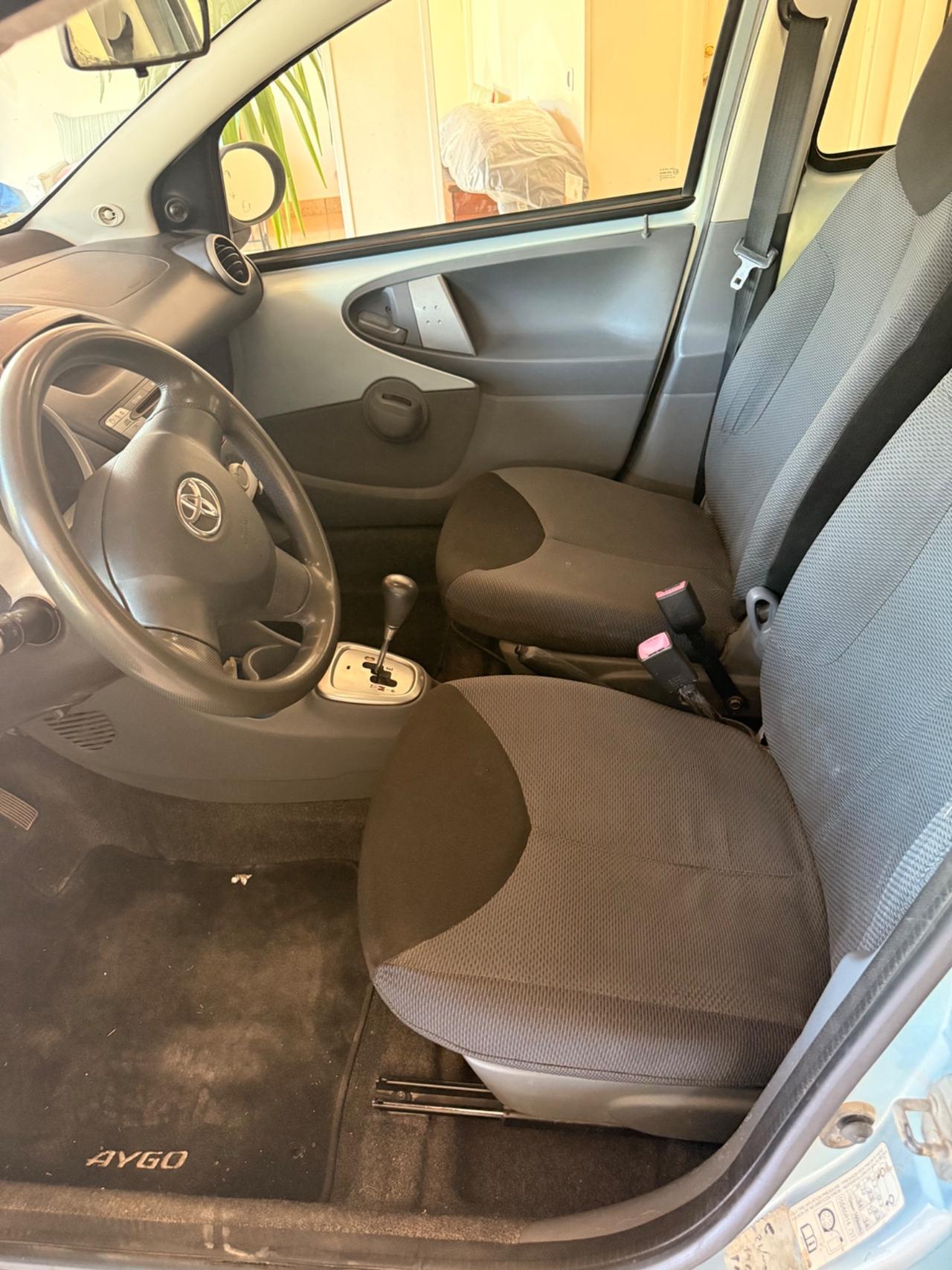 Toyota Aygo 1.0 12V VVT-i 5 porte Sol