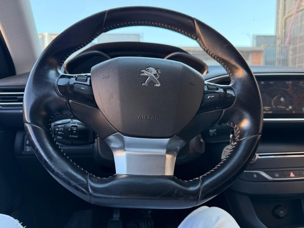 Peugeot 308 BlueHDi 100 S&S Business