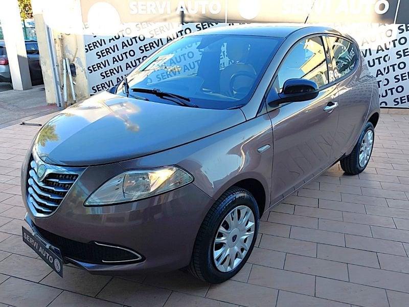 Lancia Ypsilon 0.9 Twinair 85 CV metano Ecochic Gold