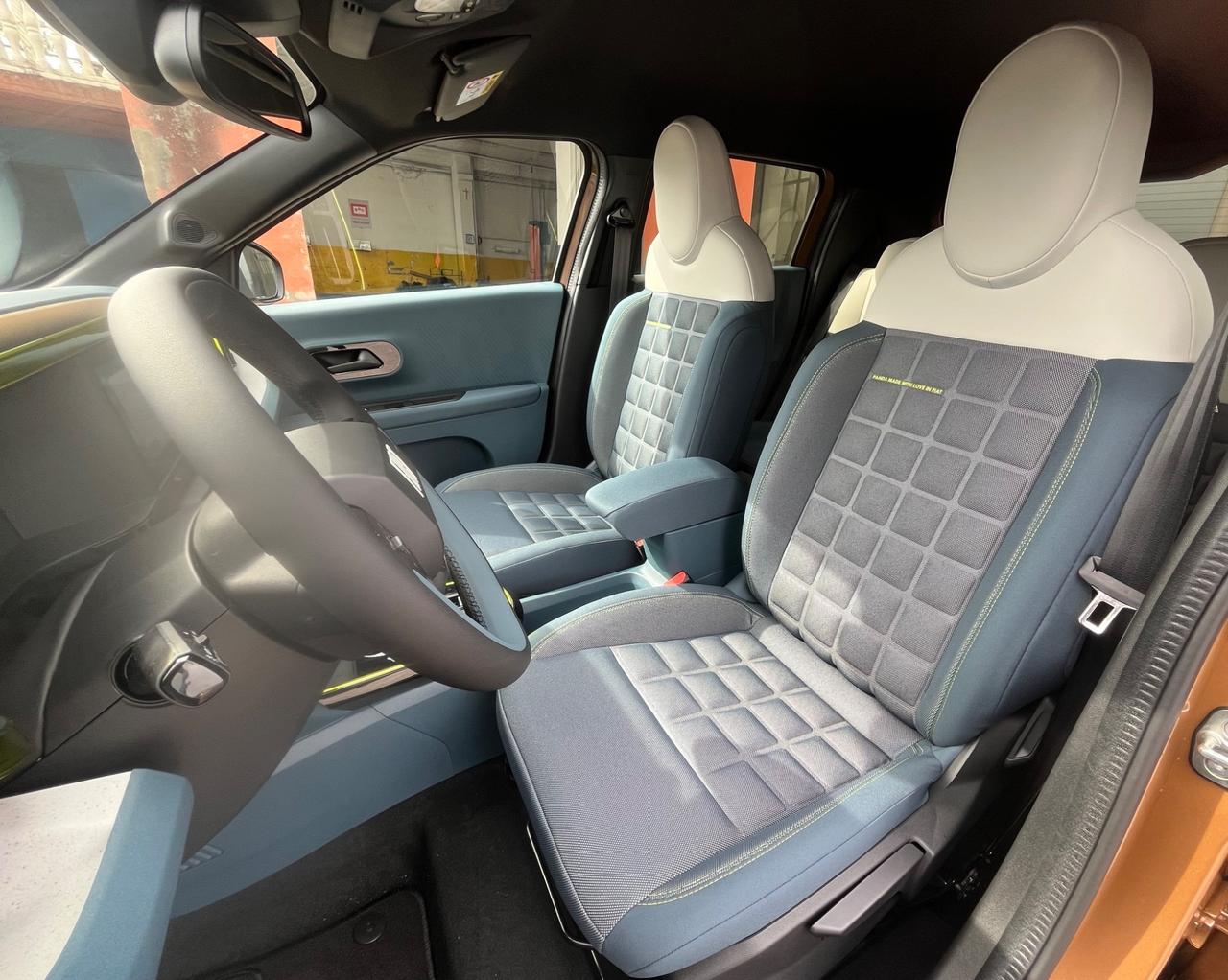 Fiat Grande Panda 1.2 Hybrid 110 CV S&S La Prima