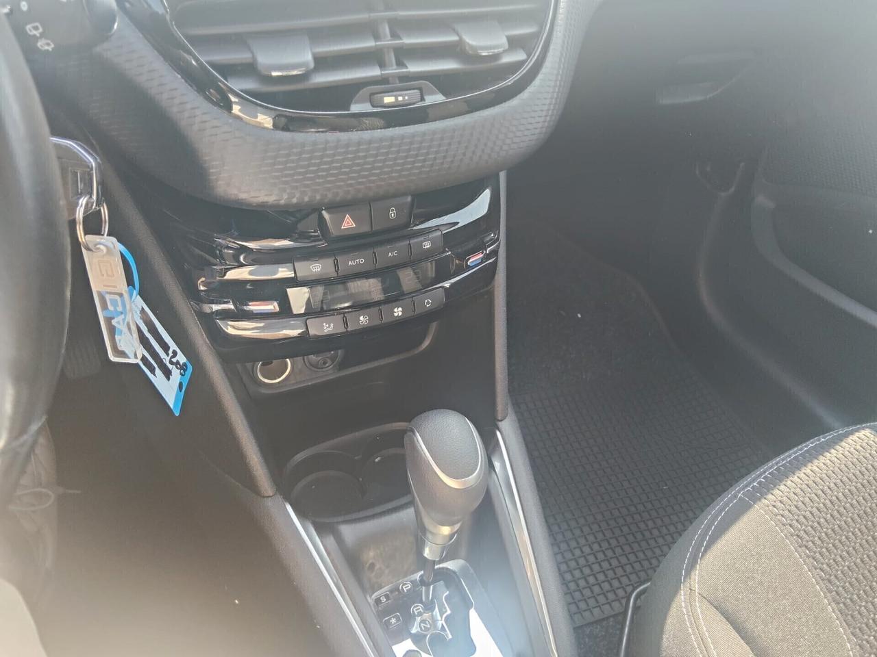 Peugeot 208 PureTech Turbo 110 EAT6 S&S 5 porte Allure automatica