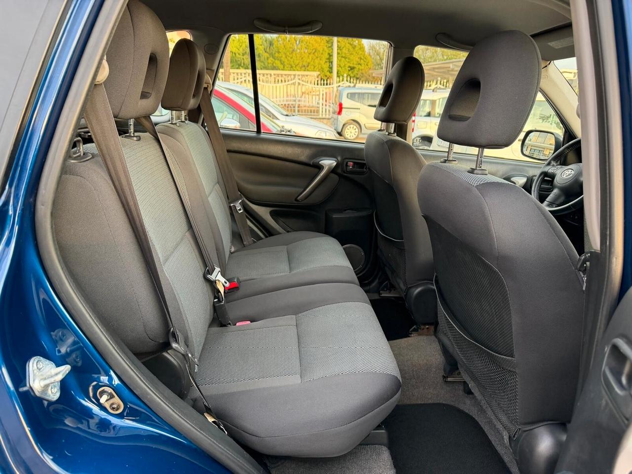 Toyota RAV 4 2.0 Tdi D-4D cat 5 porte Sol